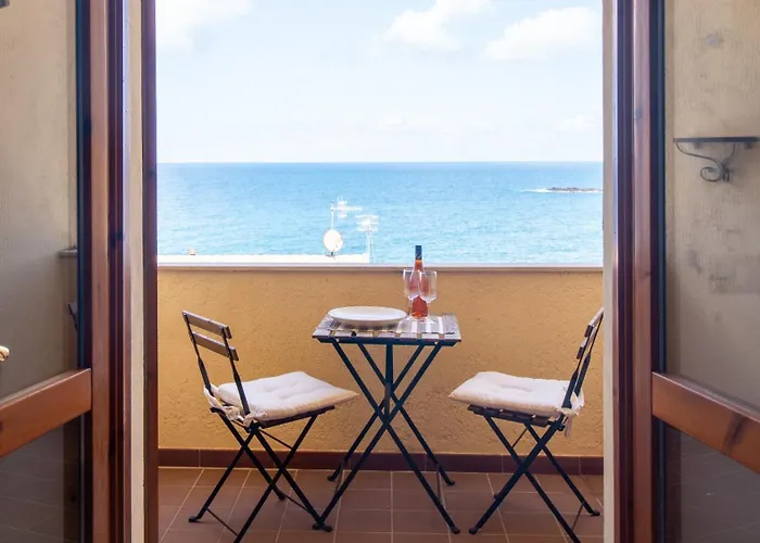 Marina Bay - Апартаменты *