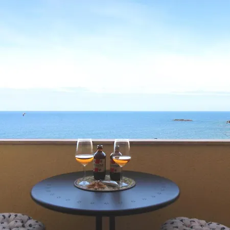 Marina Bay - Apartament